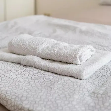 Next - Free Parking & Wifi - Badewanne Apartment *