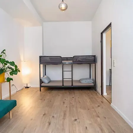 Next - Free Parking & Wifi - Badewanne *