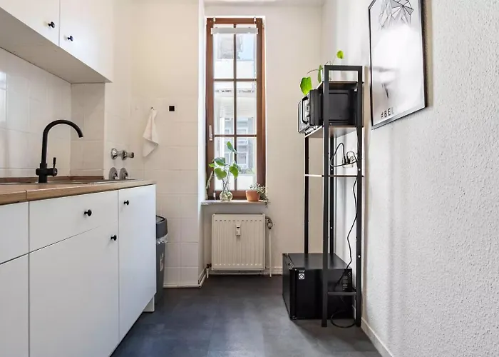 Next - Free Parking & Wifi - Badewanne *